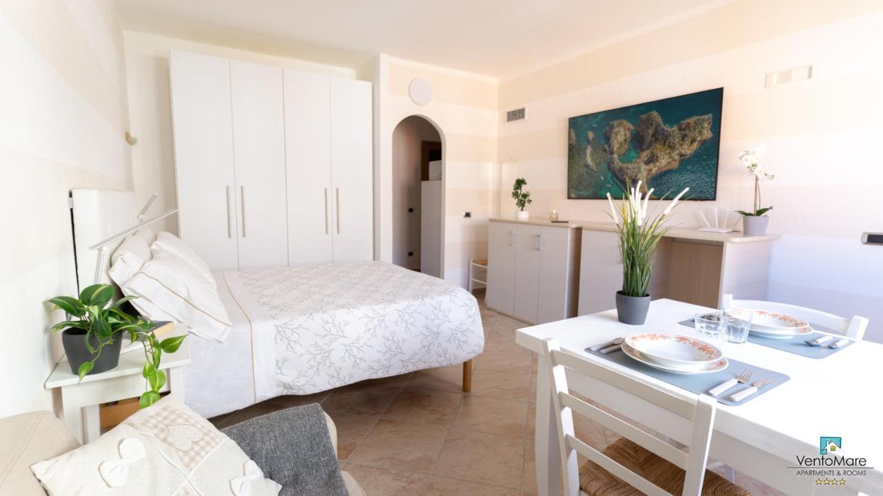 Residence Il Vento E Il Mare ปาเลา ภายนอก รูปภาพ