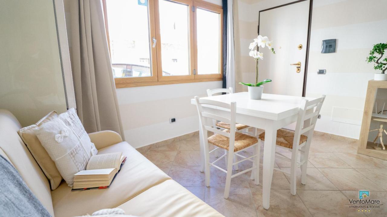 Residence Il Vento E Il Mare ปาเลา ภายนอก รูปภาพ