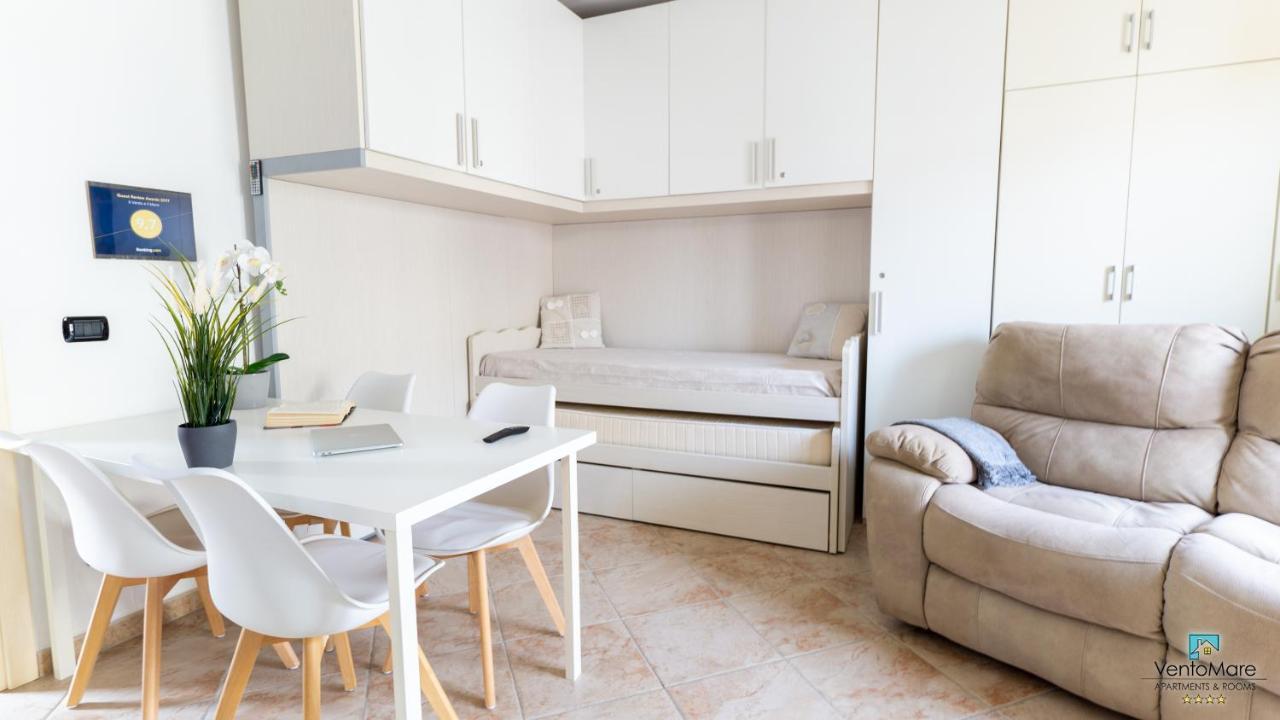 Residence Il Vento E Il Mare ปาเลา ภายนอก รูปภาพ