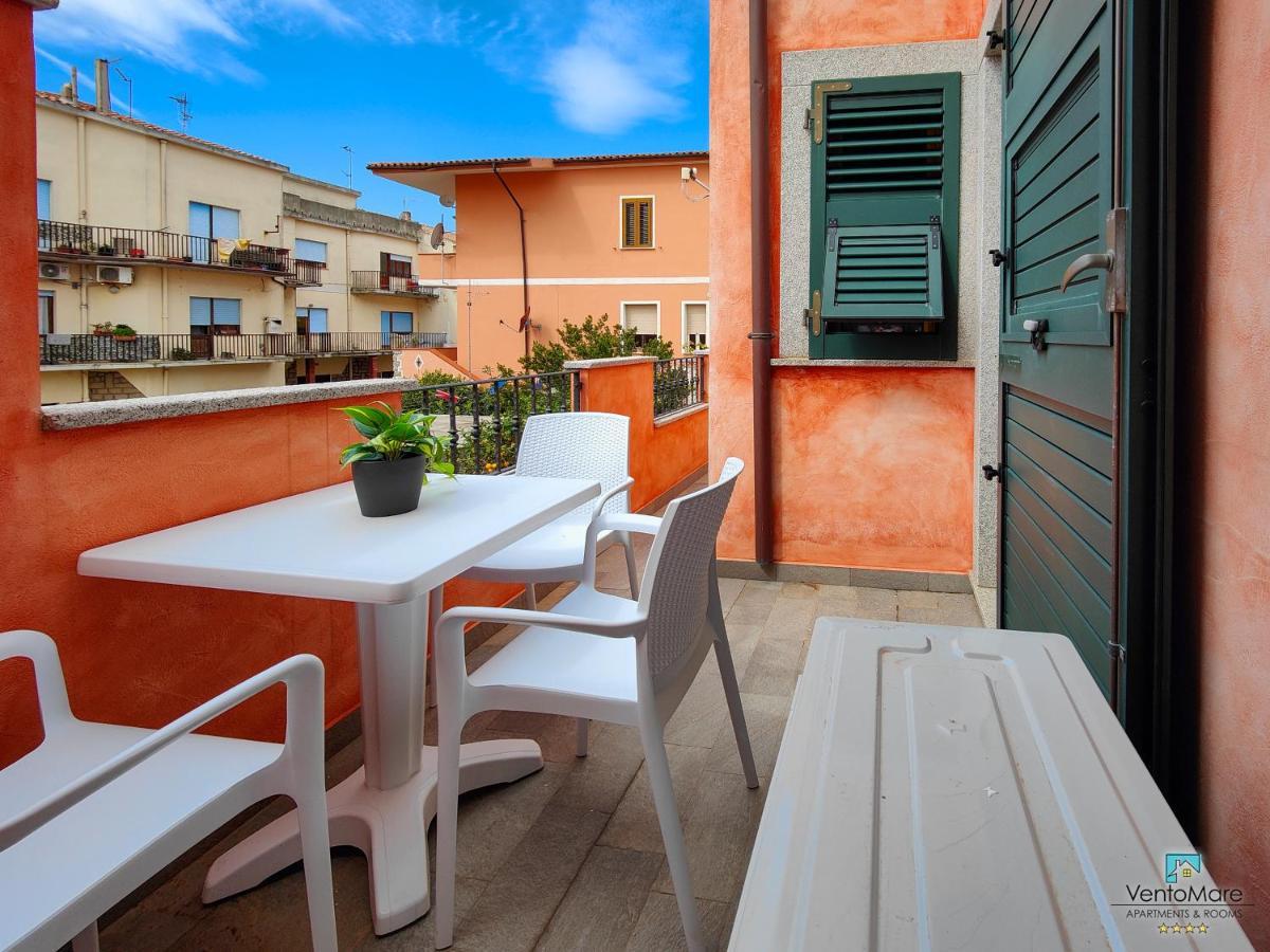 Residence Il Vento E Il Mare ปาเลา ภายนอก รูปภาพ